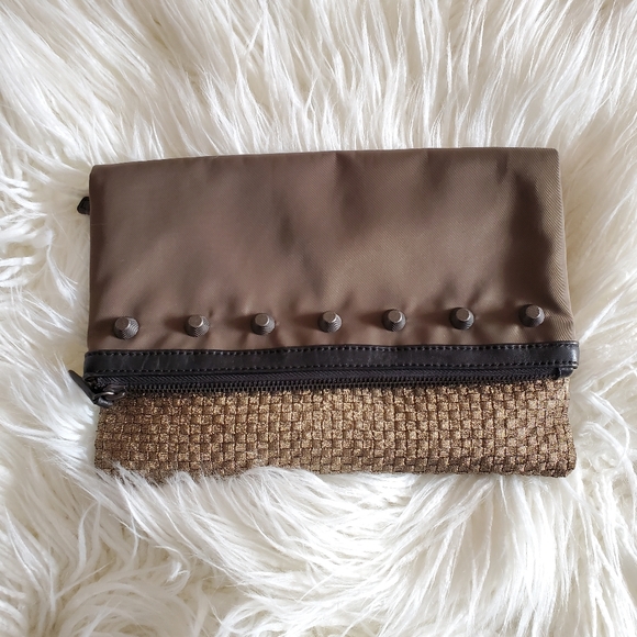 bernie mev. New York Crossbody Bag - Picture 3 of 3